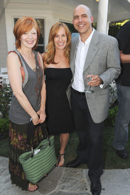 GreenHouse CEO Chris Ursitti and his wife, Kari, with actress Frances Fisher before the first MicroFueler installation.
